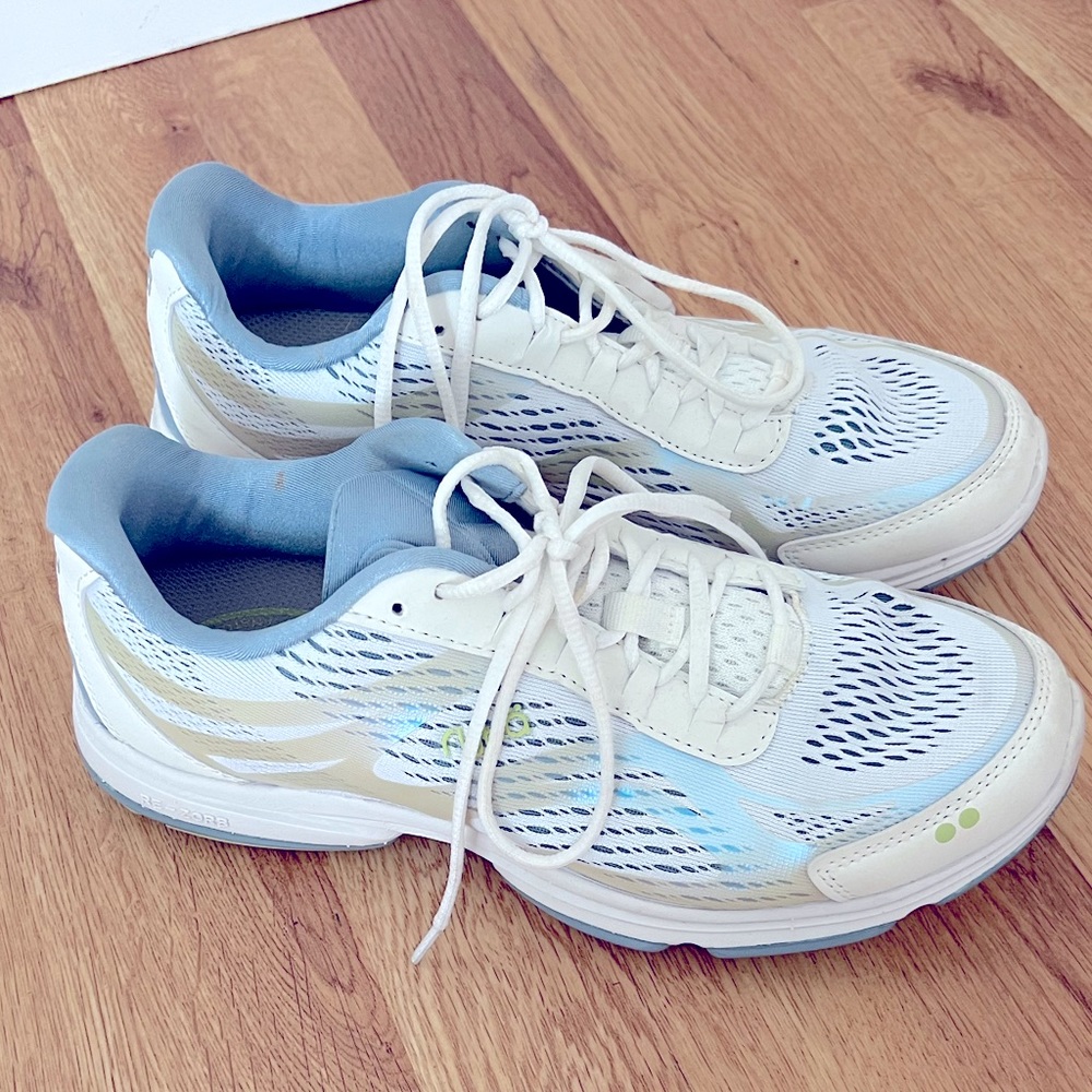 Women’s Ryka sneakers